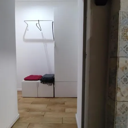 Self Check - In Topolowa Ideal Location Next To Main Rail, 10 Min To Main Square By Foot Appartamento *